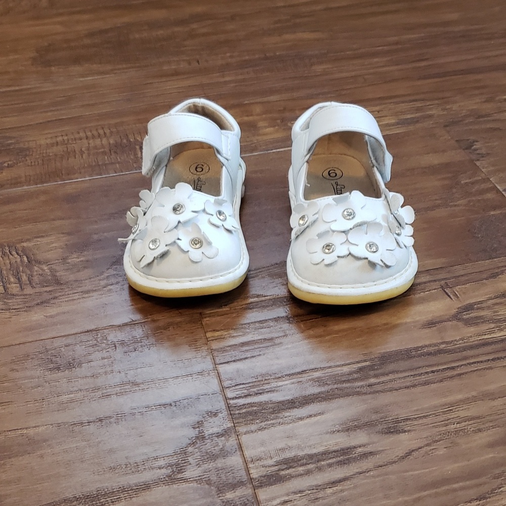 Little Mae's boutique squeaky shoes